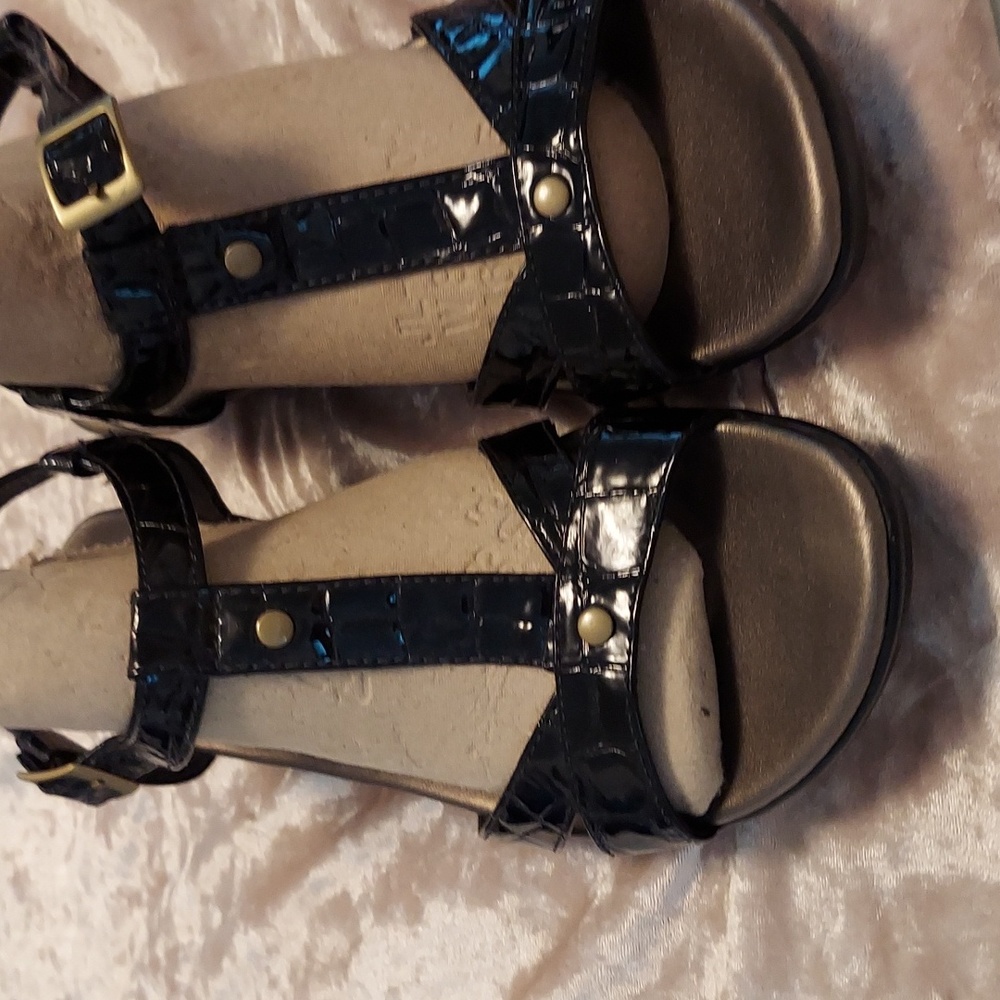 Women's shoes